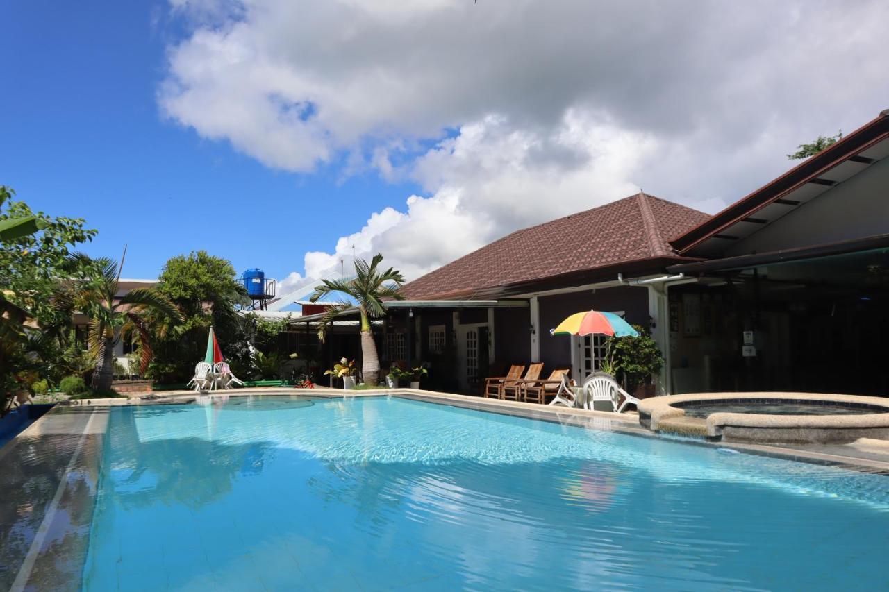 Ice Bear Bar & Tourist Inn Dauis ภายนอก รูปภาพ