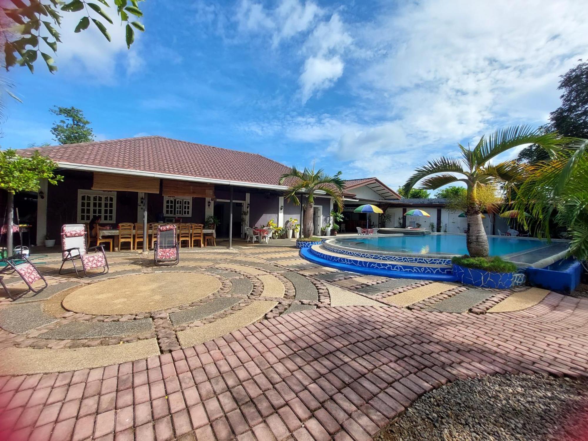 Ice Bear Bar & Tourist Inn Dauis ภายนอก รูปภาพ