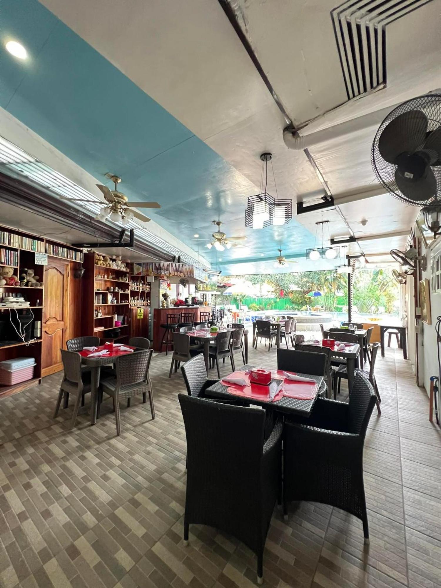 Ice Bear Bar & Tourist Inn Dauis ภายนอก รูปภาพ