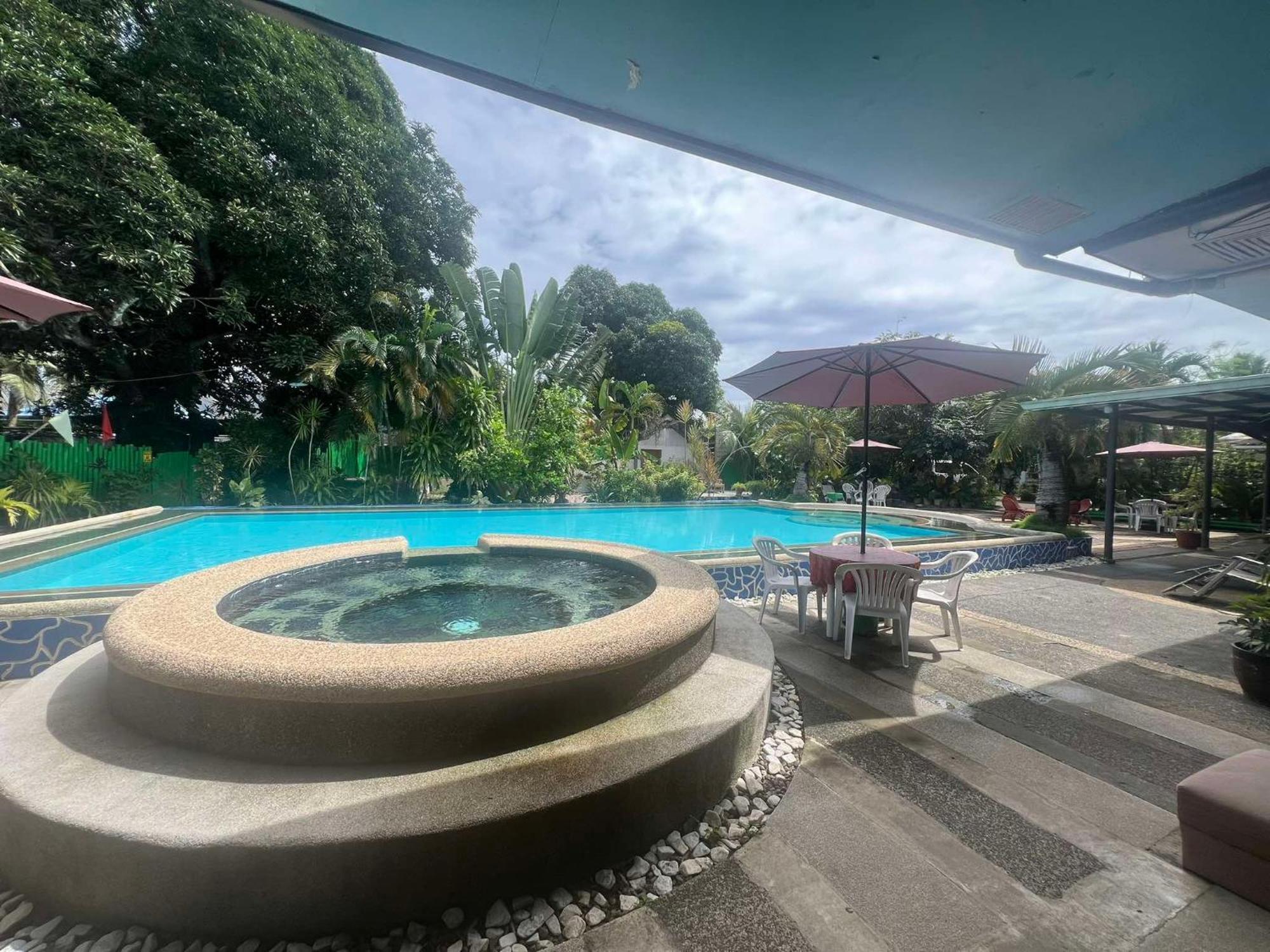 Ice Bear Bar & Tourist Inn Dauis ภายนอก รูปภาพ