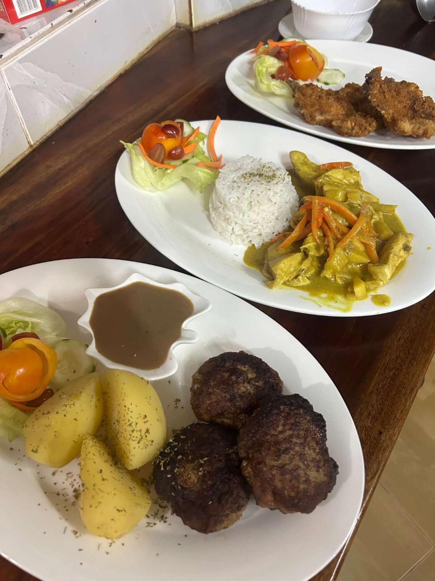 Ice Bear Bar & Tourist Inn Dauis ภายนอก รูปภาพ