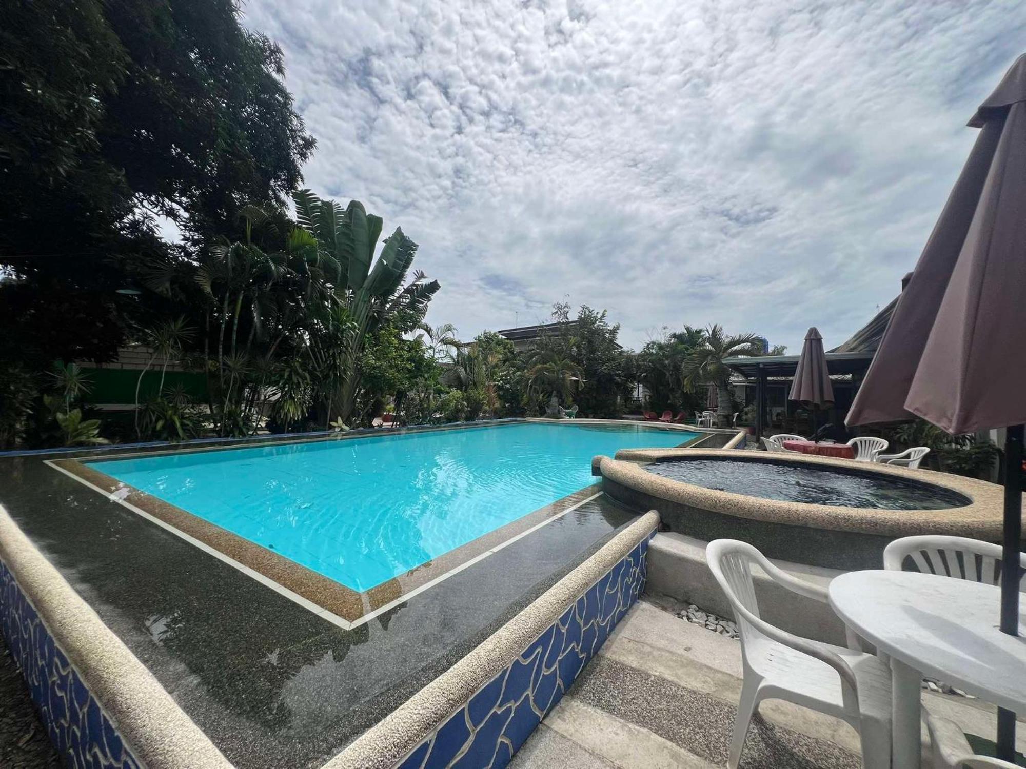 Ice Bear Bar & Tourist Inn Dauis ภายนอก รูปภาพ