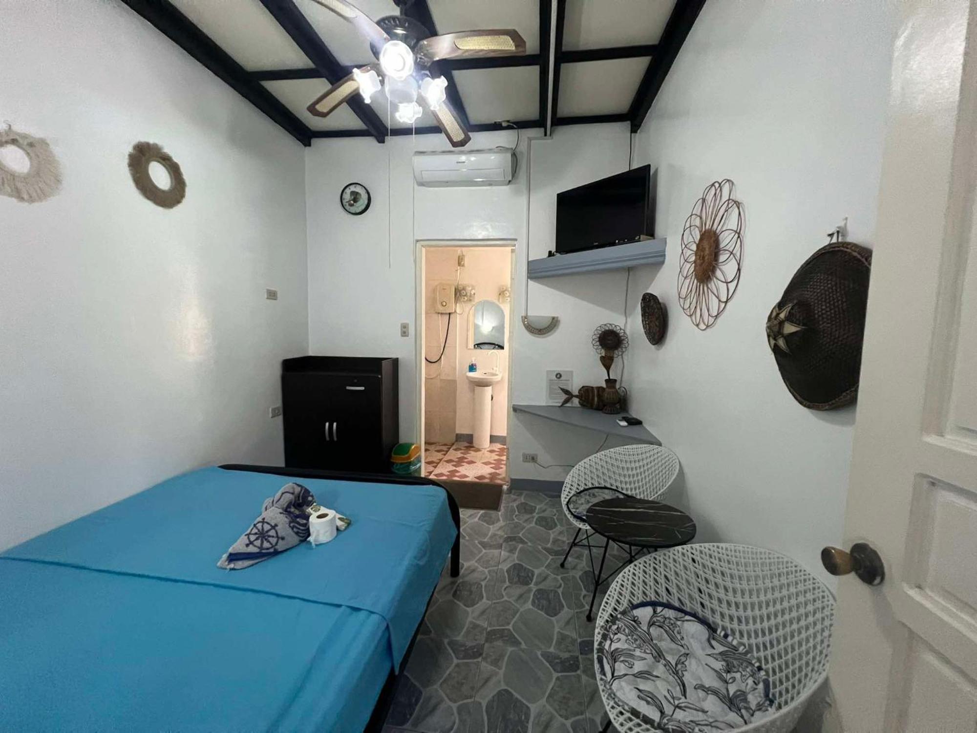 Ice Bear Bar & Tourist Inn Dauis ห้อง รูปภาพ